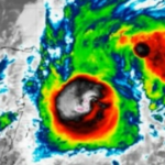 Huracán Beryl se degrada a Categoría 2; Tren Maya suspende su servicio por completo | EN VIVO