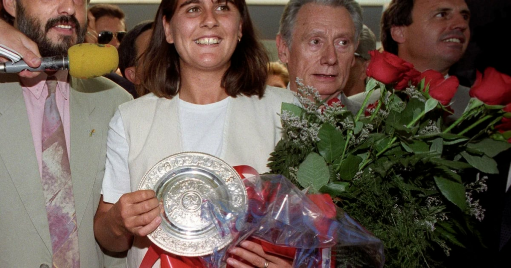 30 años de la victoria de Conchita Martínez en Wimbledon, primera de una española en este torneo.