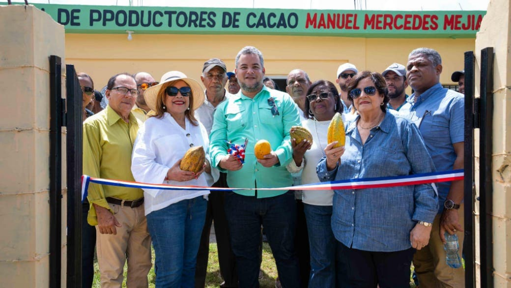 Inaugura centro de acopio de cacao en El Seibo