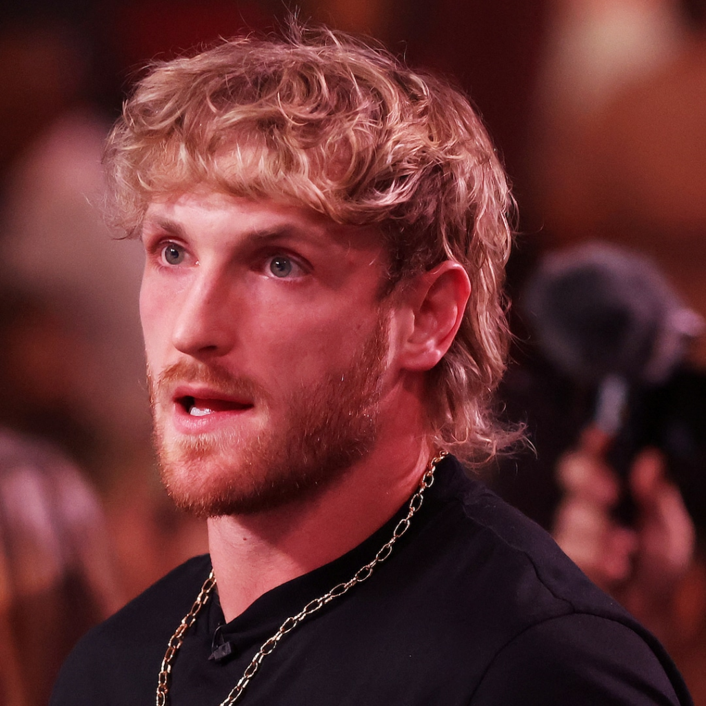 Logan Paul aborda la acusación de haber empujado a su perro desde un barco en un video