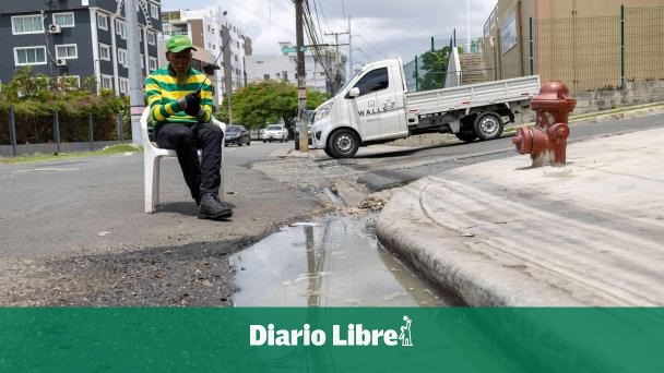 El badén de la calle José Contreras está sucio