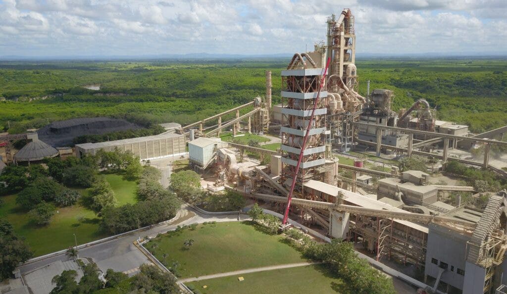 Cementos Progreso compra CEMEX en RD y Haití