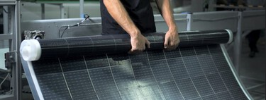 Cubrir las autopistas con paneles solares, la propuesta de unos científicos para incrementar la producción de energía y, atención, reducir los accidentes