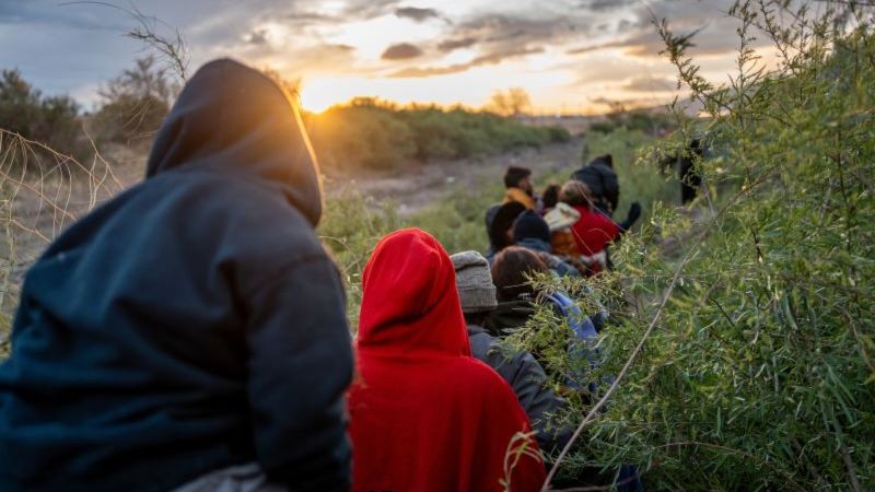 México ofrece traslado a solicitantes de asilo con cita en EE.UU.