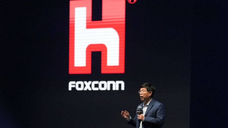 El gigante tecnológico Foxconn instalará en México la planta de fabricación de superchips más grande del mundo