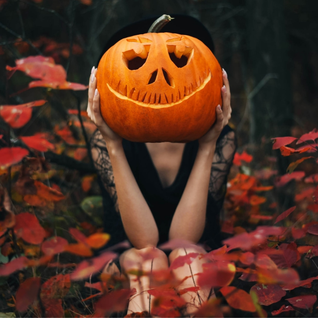 15 ideas de disfraces de Halloween fáciles y económicos que requieren solo 1 artículo