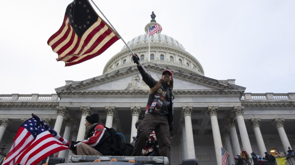 Detenido un hombre que olía a combustible en el Capitolio de EEUU el día de las elecciones