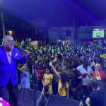 Pochy Familia conquista al público con bachata