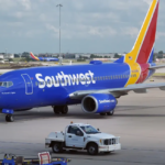 Un avión de Southwest Airlines recibe un balazo en el aeropuerto de Dallas