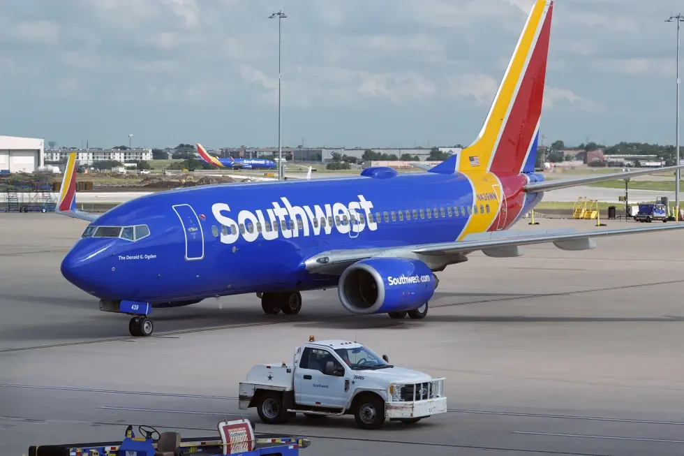 Un avión de Southwest Airlines recibe un balazo en el aeropuerto de Dallas