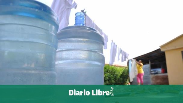 Ciudadanos en El Seibo se quejan de que están sin agua potable