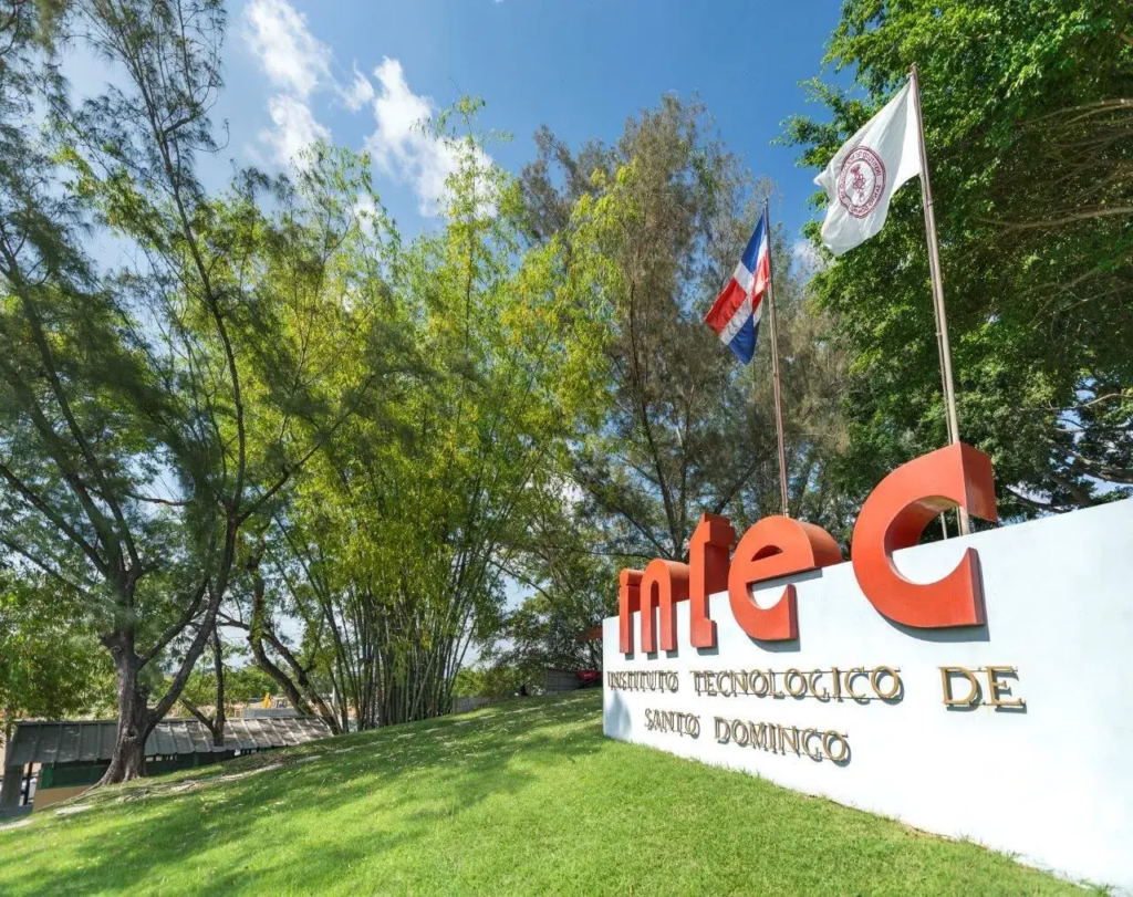 Intec recibe reconocimientos