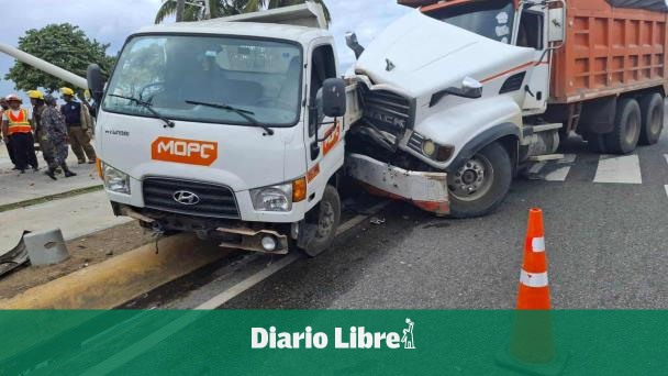 Colaboradores de Obras Públicas envueltos en accidente están bien