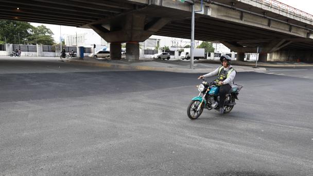 Asfaltan tramo de Avenida Kennedy con Buenaventura Freites