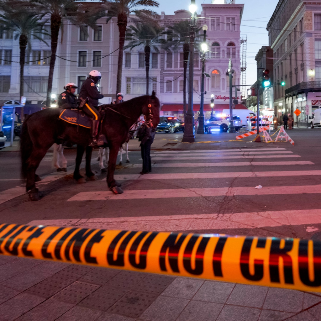 Diez muertos tras ser embestido por un camión contra una multitud en Nochevieja en Nueva Orleans