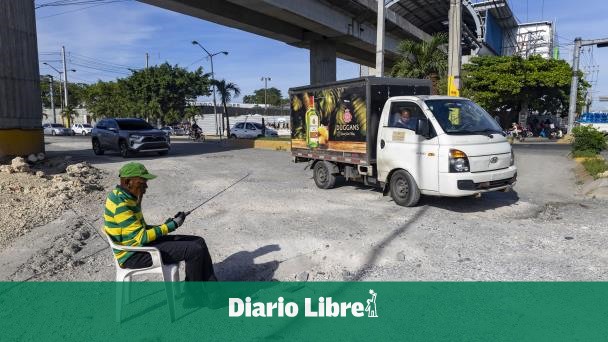 Tramo de la avenida Los Beisbolistas en malas condiciones