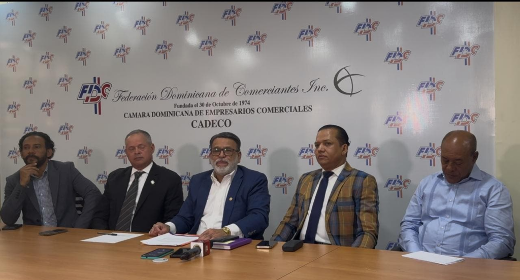 Comerciantes instan a reducir precios productos locales